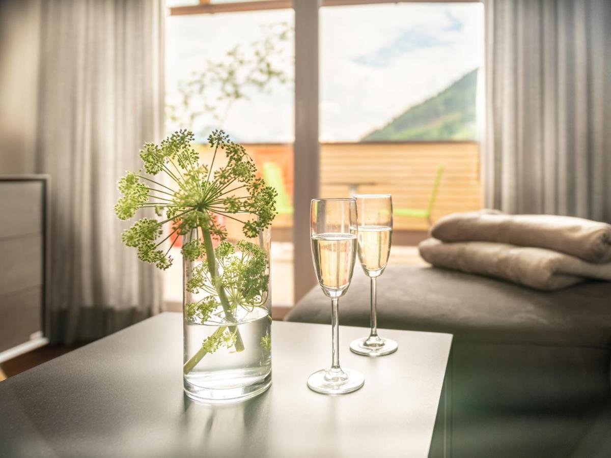 Der Sonnberg Alpinlodges - Apartments Mit Seeblick, Privater Sauna Und Self Check-In Zell am See Eksteriør bilde